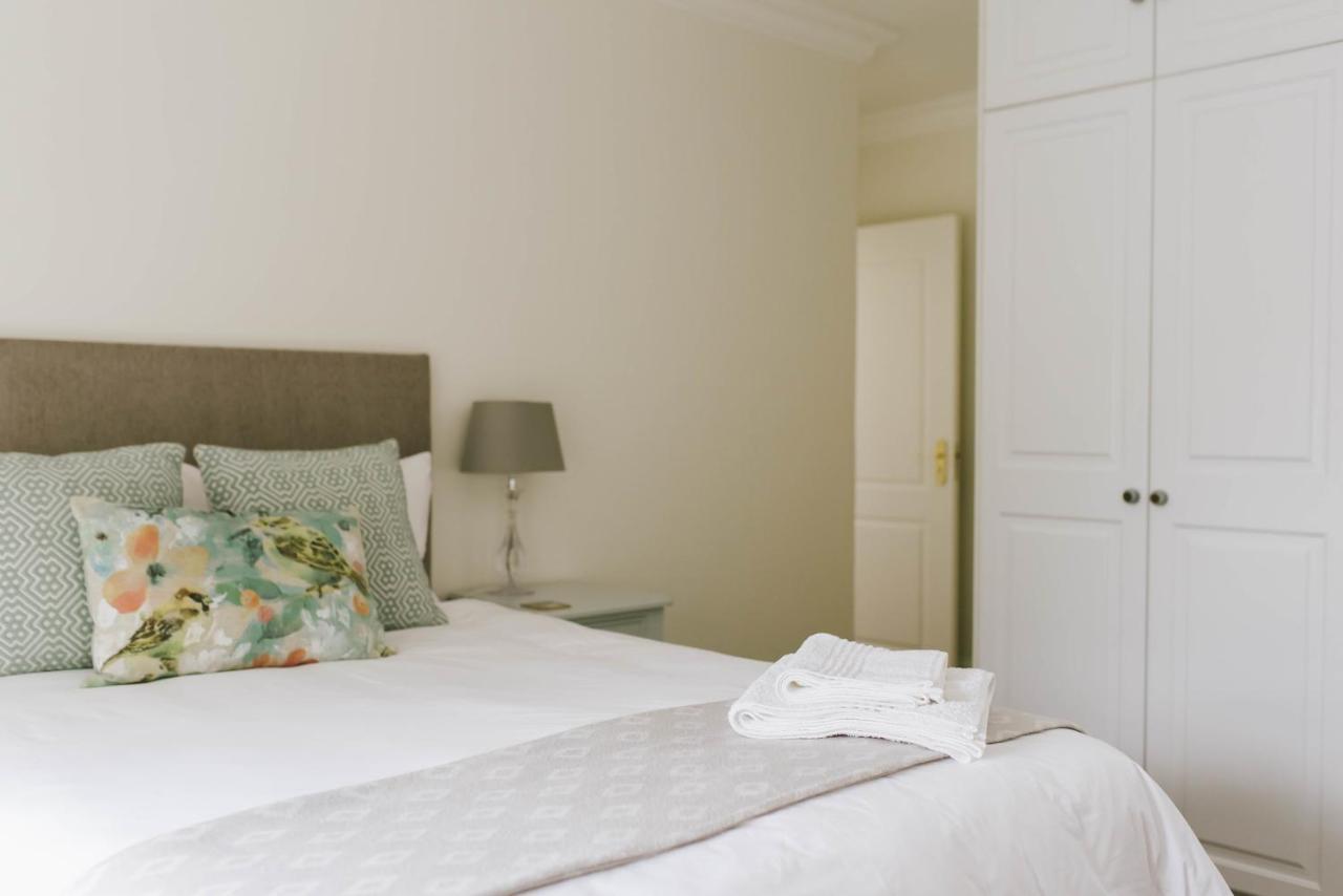 The Victorian Goose (Adults Only) Bed & Breakfast เคปทาวน์ ภายนอก รูปภาพ